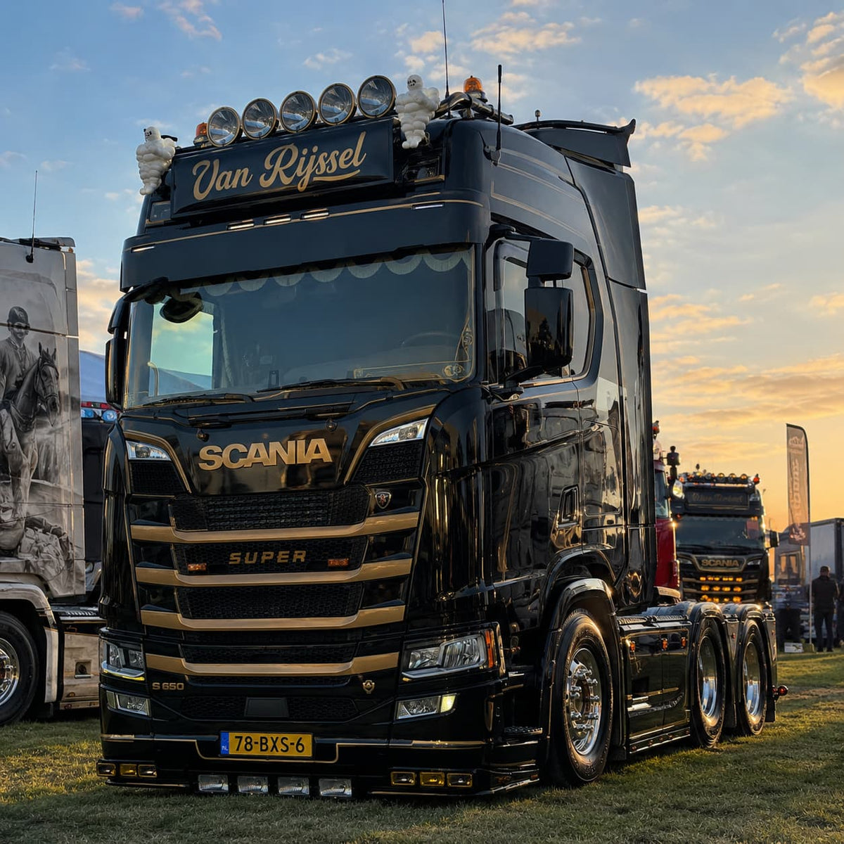 Vrachtwagen klaarmaken voor een truckshow